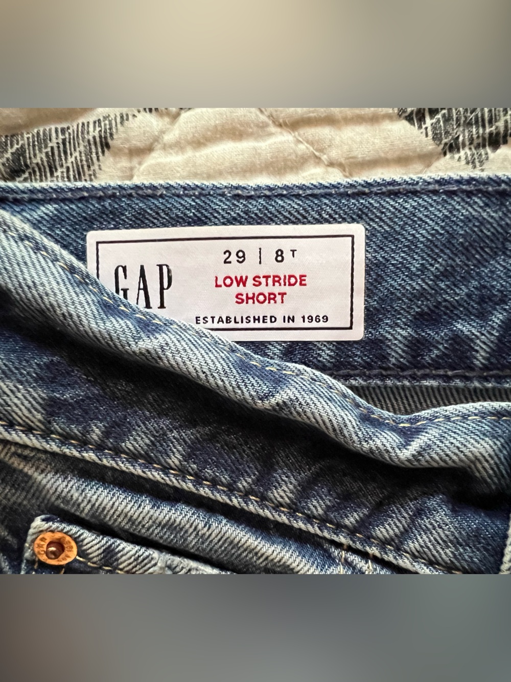 2 pairs Gap Low Stride denim shorts size 8 tall, EUC - Picture 2 of 8
